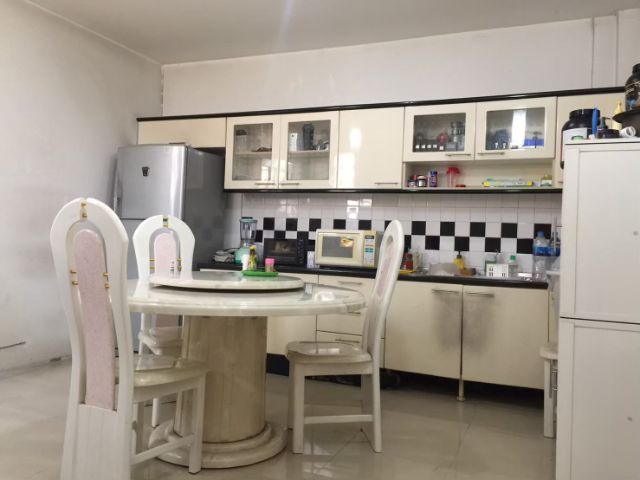 โต๊ะกินข้าว โต๊ะหินอ่อน ทรงกลมหมุนได้ พร้อมเก้าอี้ 6 ตัว รูปที่ 2