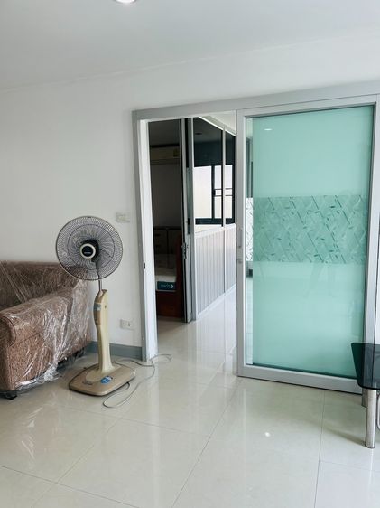 ตกแต่งครบ ไม่ใช่ ขายคอนโดรีเจ้นท์โฮมเฟส 8 ชั้น 5 ห้องมุม วิวสระว่ายน้ำ ใกล้รถไฟฟ้าสถานีสายหยุด ทำเลดี เดินทางสะดวก    รูปที่ 4