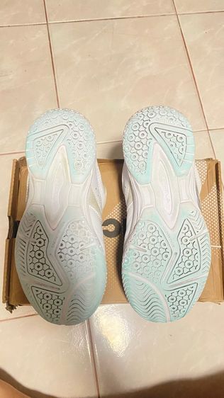 รองเท้าแบดมินตัน รูปที่ 3