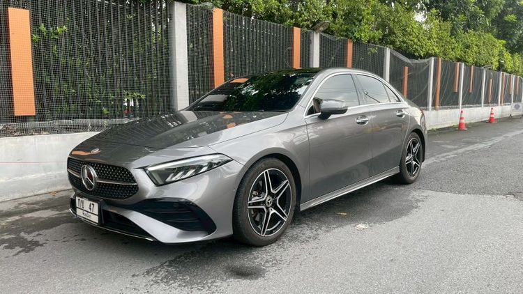 Mercedes-Benz A-Class 2023 A200 Sedan เบนซิน เกียร์อัตโนมัติ เทา รูปที่ 2