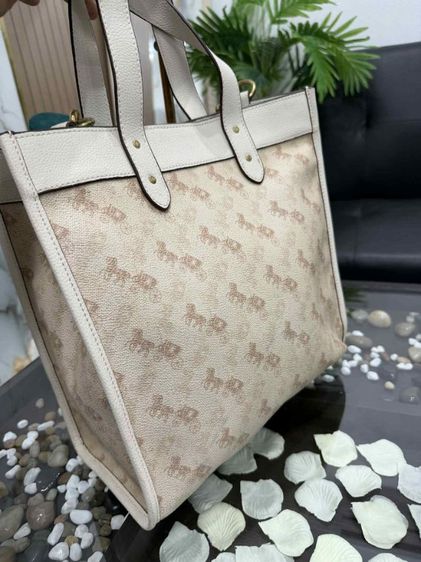 used coach รูปที่ 2