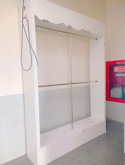 ตู้โชว์เสื้อผ้า รูปที่ 3