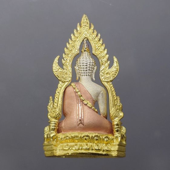 พระพุทธชินราช รุ่นมหาลาภ เนื้อเงินสามกษัตริย์ วัดพระศรีรัตนมหาธาตุวรมหาวิหาร พิษณุโลก พ.ศ.2540 พร้อมกล่องเดิม รูปที่ 4