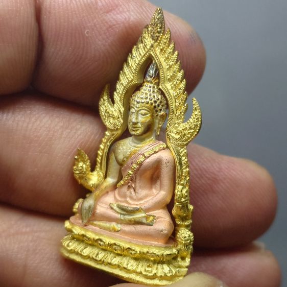 พระพุทธชินราช รุ่นมหาลาภ เนื้อเงินสามกษัตริย์ วัดพระศรีรัตนมหาธาตุวรมหาวิหาร พิษณุโลก พ.ศ.2540 พร้อมกล่องเดิม รูปที่ 6