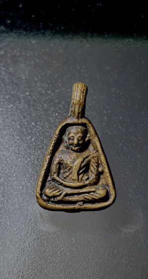 หลวงพ่อ​เงิน​ วัดบางคลาน​ เหรียญ​หล่อ​จอบเล็ก​ เนื้อ​ทองเหลือง​ออกโซนเขียว​ ซอกลึกน่าดู​ รูปที่ 5