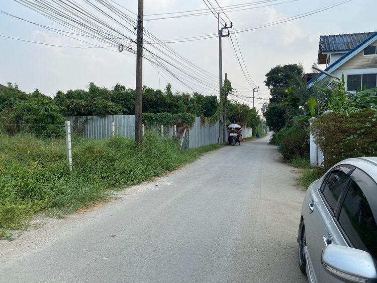 ไม่ใช่ ขายวาละ 45,000 บาท ที่ดิน 1 ไร่ ถนนนวมินทร์ ใกล้ทางด่วนเอกมัยรามอินทรา รูปที่ 2