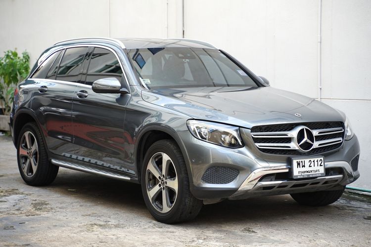 รถ Mercedes-Benz GLC-Class GLC250d สี เทา
