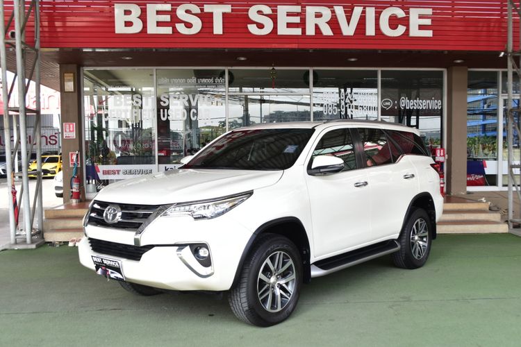 Toyota Fortuner 2019 2.4 V Utility-car ดีเซล ไม่ติดแก๊ส เกียร์อัตโนมัติ ขาว