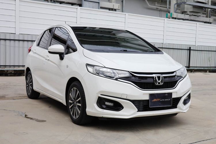 Honda Jazz 2020 1.5 V Plus i-VTEC Sedan เบนซิน ไม่ติดแก๊ส เกียร์อัตโนมัติ ขาว รูปที่ 3