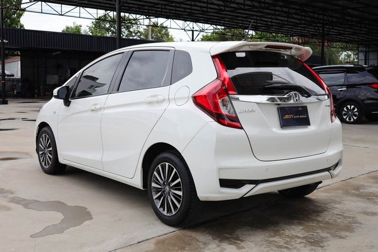 Honda Jazz 2020 1.5 V Plus i-VTEC Sedan เบนซิน ไม่ติดแก๊ส เกียร์อัตโนมัติ ขาว รูปที่ 4