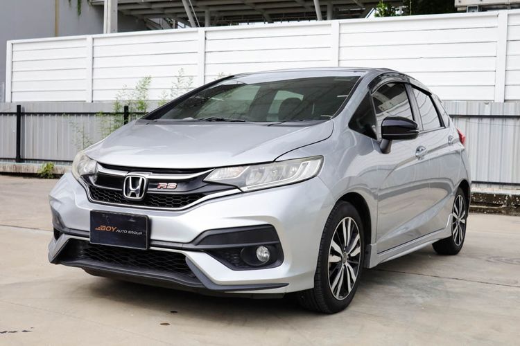 รถ Honda Jazz 1.5 RS i-VTEC สี บรอนซ์เงิน