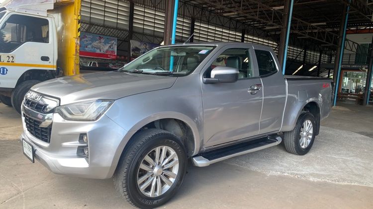 Isuzu D-MAX 2020 3.0 V-Cross Z 4WD ดีเซล เกียร์ธรรมดา เทา รูปที่ 2