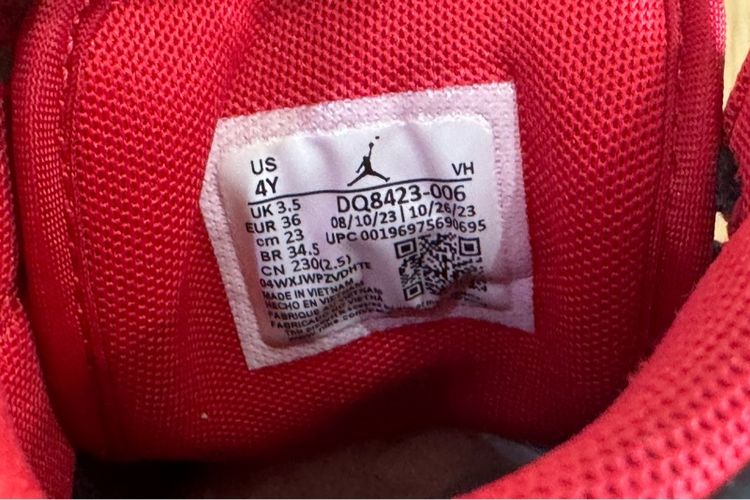 รองเท้า Nike Air Jordan 1 MID รูปที่ 5