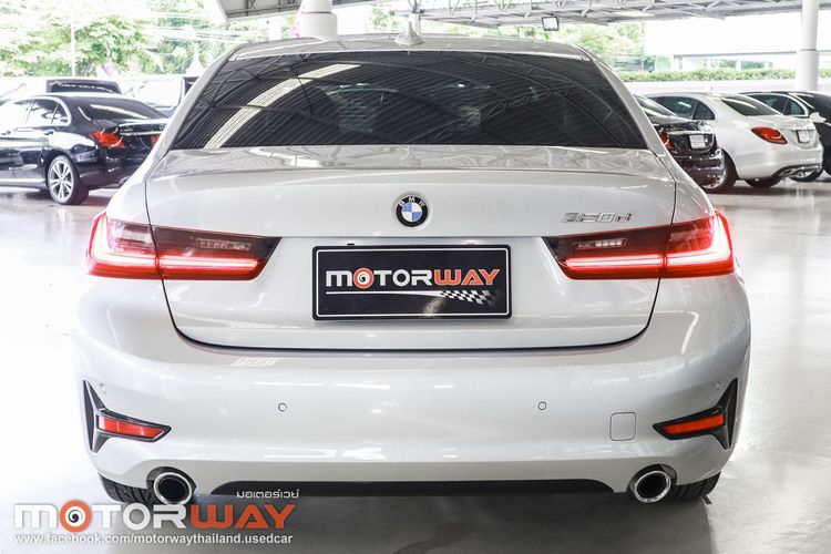 BMW Series 3 2021 320d Sedan ดีเซล เกียร์อัตโนมัติ บรอนซ์เงิน รูปที่ 4