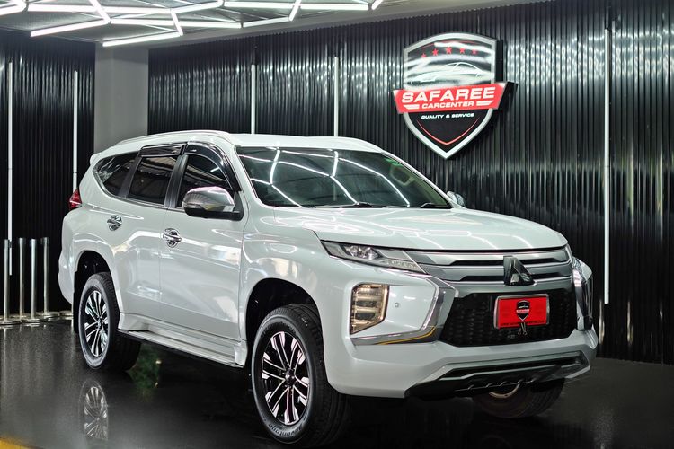 รถ Mitsubishi Pajero Sport 2.4 GT Premium สี ขาว