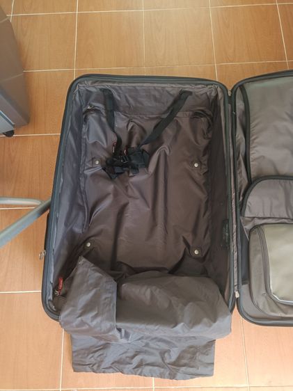 กระเป๋าเดินทาง SAMSONITE ของแท้ สภายภายในสวย ภายนอกมีรอยตามการใช้งาน รูปที่ 6