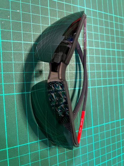 แว่นตากันแดด แว่นกันแดด PRADA