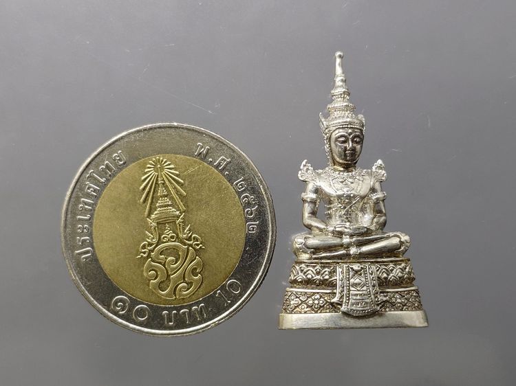 พระพุทธมหามณีรัตนปฏิมากร (พระแก้วมรกต) เนื้อเงินรมดำ กรมสรรพสามิต ครบรอบ 64 ปี พ.ศ.2539 พร้อมกล่องเดิม รูปที่ 8