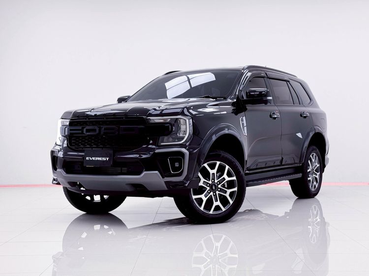 รถ Ford Everest 2.0 Turbo Trend สี ดำ