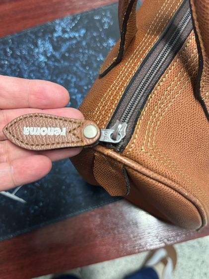 พร้อมส่งทันทีจากไทยไม่ต้องรอ กระเป๋า Renoma ทรงหมอนผ้าแคนวาส สีน้ำตาล รูปที่ 4