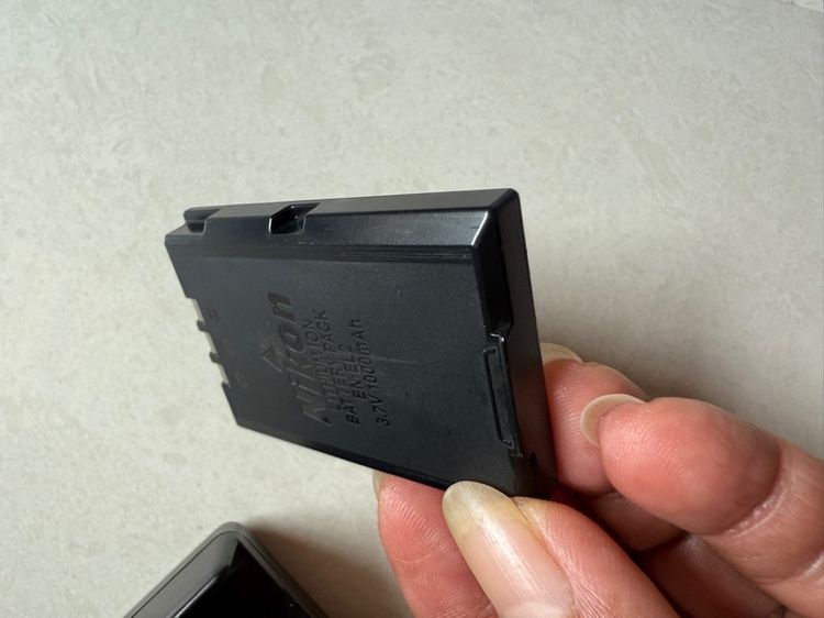 แท่นชาร์จแบตเตอรี่ และถ่าน Nikon MH-60 รูปที่ 4