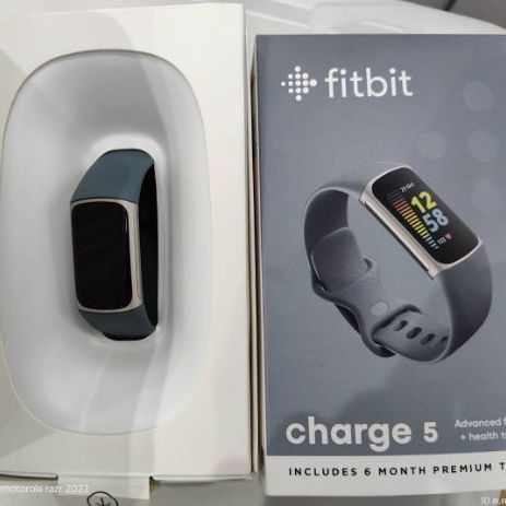 Fitbit Charge 5