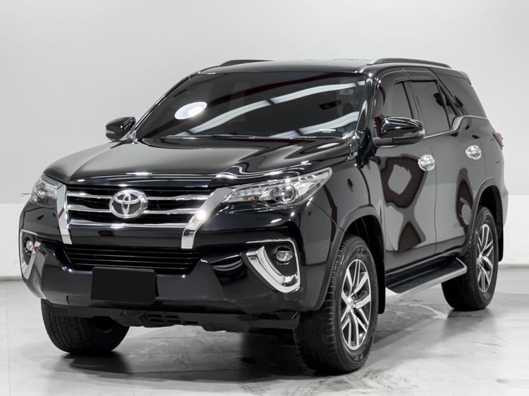 Toyota Fortuner 2021 2.4 V Utility-car ดีเซล เกียร์อัตโนมัติ ดำ