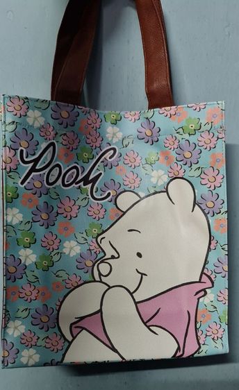 กระเป๋าใส่ของ Disney ลาย Winnie the Poooh (ของใหม่) ขนาด ก 24 × ย 27 ซม ด้านข้าง 9.5 ซม รูปที่ 2