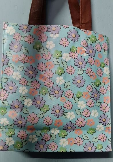 กระเป๋าใส่ของ Disney ลาย Winnie the Poooh (ของใหม่) ขนาด ก 24 × ย 27 ซม ด้านข้าง 9.5 ซม รูปที่ 3