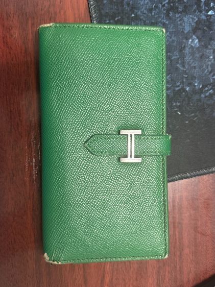 กระเป๋าสตางค์ใบยาวสีเขียวแบบพับกลัดหนังอะไหล่เงินมีช่องซิปเก็บเหรียญ