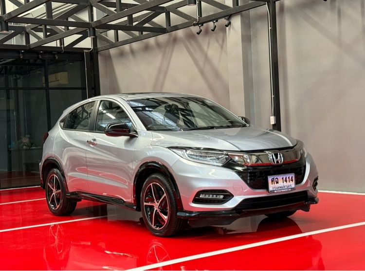 รถ Honda HR-V 1.8 RS สี บรอนซ์เงิน