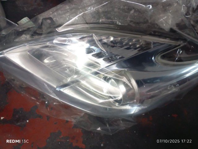 ไฟหน้า 1ลูกแก้ว สีฟ้า prius รูปที่ 2