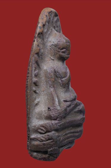 พระรอด ลำพูน พิมพ์ใหญ่ เนื้อออกสีขาว รูปที่ 17