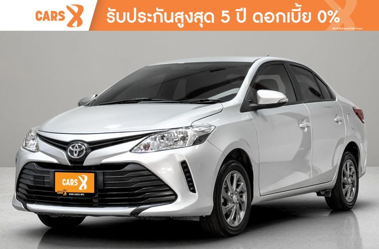 รถ Toyota Vios 1.5 Entry สี บรอนซ์เงิน