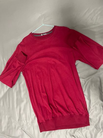 เสื้อยืดแขนยาว สีแดง ผ้านิ่ม รูปที่ 2