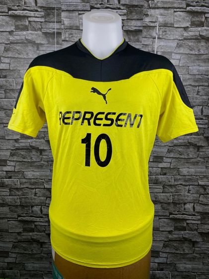 เหลือง แขนสั้น อื่นๆ อื่นๆ เสื้อกีฬา PUMA made in JAPAN 🇯🇵 แท้ 💯 size L วัดจริงขนาด อก 21 ยาว 27.5 นิ้ว สภาพใหม่มาก ดีเทลสวย เนื้อผ้านิ่มมาก หายากน่าสะสมครับ