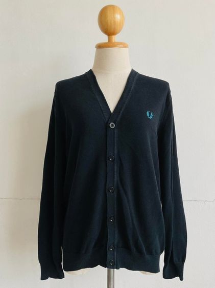 อื่นๆ เสื้อไหมพรม อื่นๆ เสื้อแขนยาวไหมพรม FRED PERRY แท้ 💯 size M ขนาด อก 21 ยาว 27 นิ้ว สภาพดีมาก สีดำเข้ม ดีเทลสวย เนื้อผ้าดีมาก หายากน่าสะสมครับ
