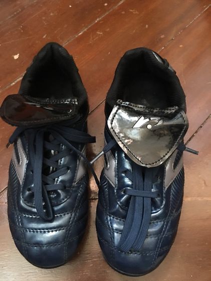 รองเท้าฟุตบอลเด็ก ไซร้ EU37