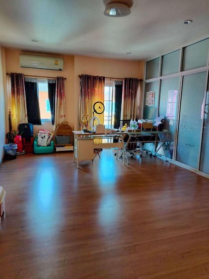 ไม่ใช่ Vายอาคารพาณิชย์ถนนคนเดิน สวนตุง 2คูหา หรือเช่า   รูปที่ 4