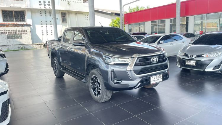 รถ Toyota Hilux Revo Double Cab 2.4 Mid Prerunner สี เทา