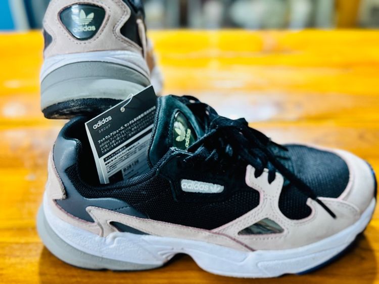 รองเท้า รูปที่ 9