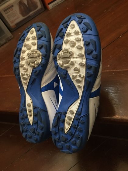 รองเท้าฟุตบอลร้อยปุ่ม ไซร้ EU37 รูปที่ 4