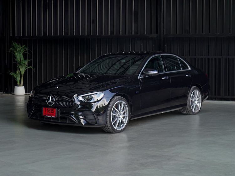 รถ Mercedes-Benz E-Class E300e สี ดำ