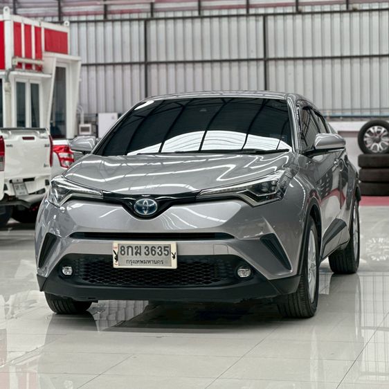 Toyota C-HR 2018 1.8 Hybrid Mid Utility-car เบนซิน ไม่ติดแก๊ส เกียร์อัตโนมัติ เทา รูปที่ 4