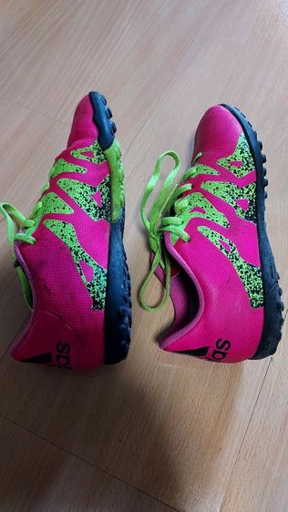 ชมพู รองเท้าฟุตซอลเด็ก ร้อยปุ่มมือสอง adidas