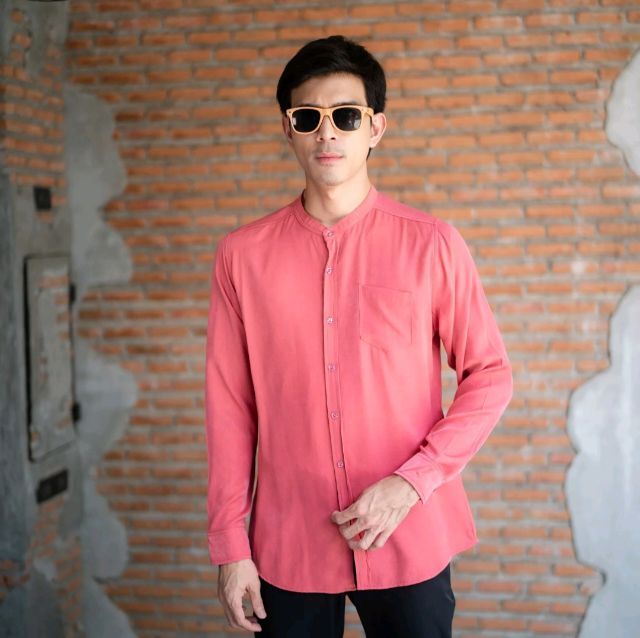 เสื้ออิสลามผู้ชายแขนยาวคอวี สีกลีบบัว ไซส์ S อก 40 ยาว 27 นิ้ว