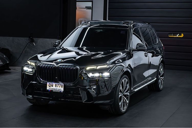 รถ BMW X7 3.0 M50d 4WD สี ดำ