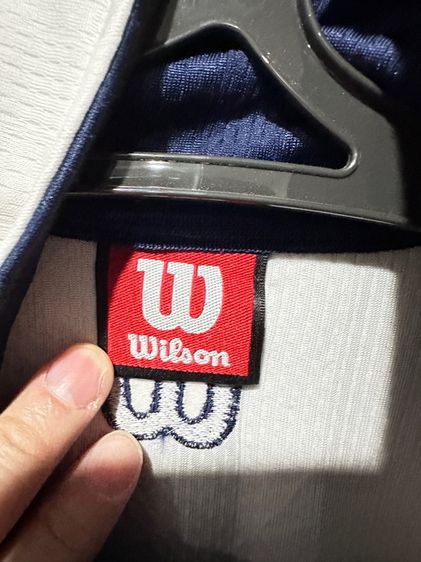 เสื้อวอร์มสีขาว แบรนด์ Wilson รูปที่ 4