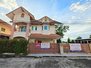 ขายด่วนบ้านเดี่ยวด่วน90 ตรว พร้อมเฟอร์ทั้งหลัง