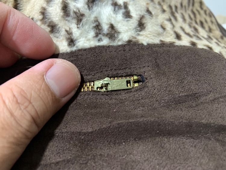 เสื้อกั๊กลายเสือ งาน JAPAN 🇯🇵 แท้ 💯 size ขนาดวัดจริง อก 20 ยาว 24 นิ้ว สภาพใหม่มาก  ซิป YKK ทองเหลืองดีเทลสวย ตัดเย็บดีมาก รูปที่ 9